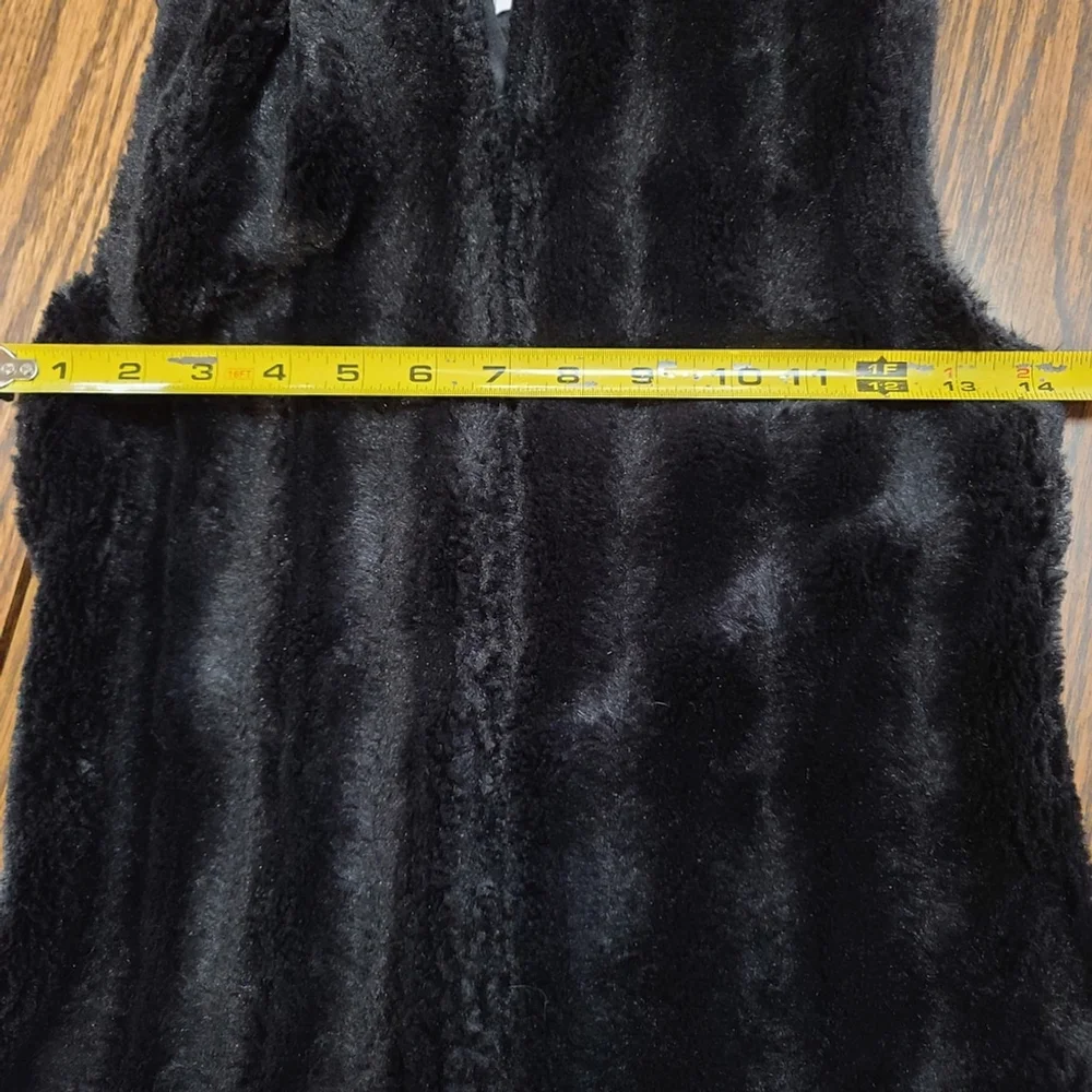 iPinc Warm Faux Fur Vest EUC Girls Medium